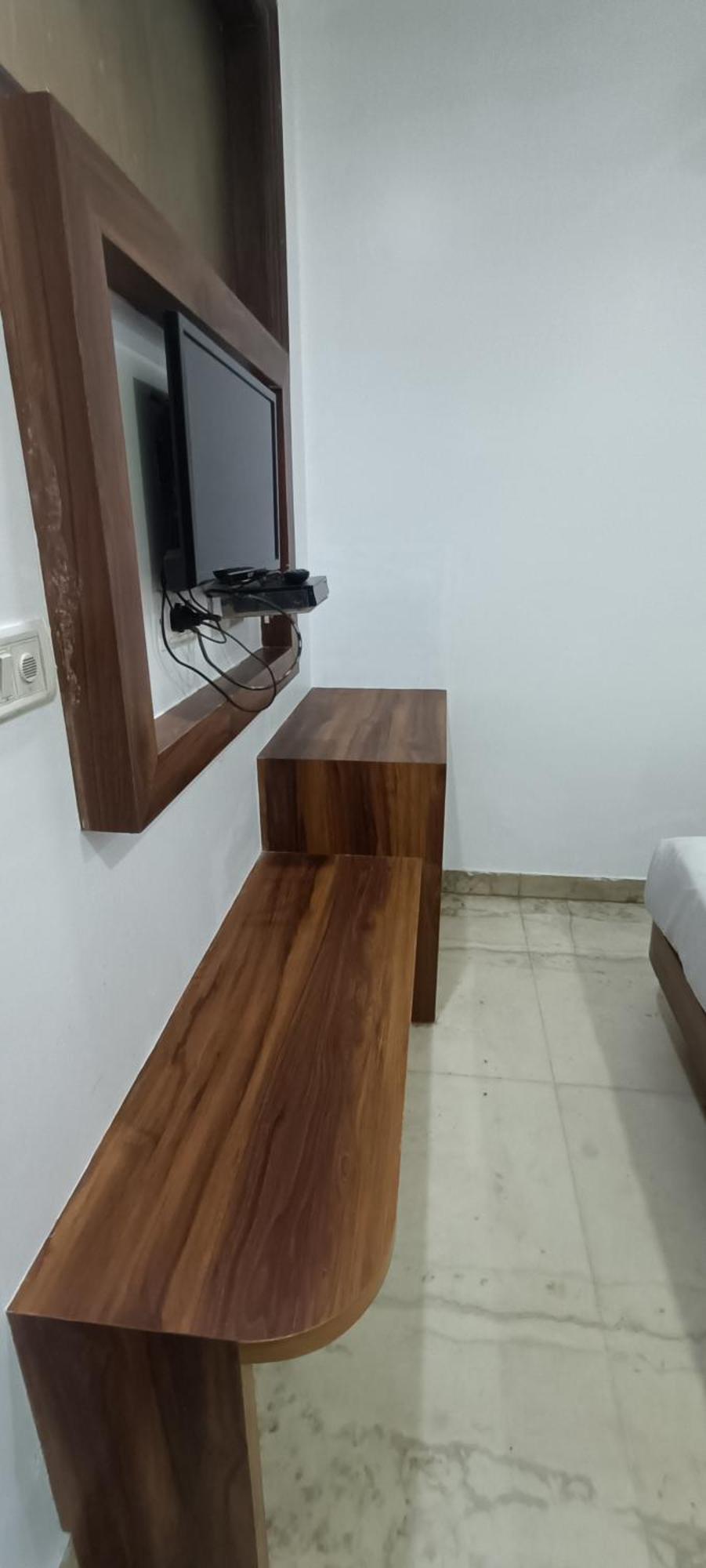 Hotel A10 New Delhi Extérieur photo