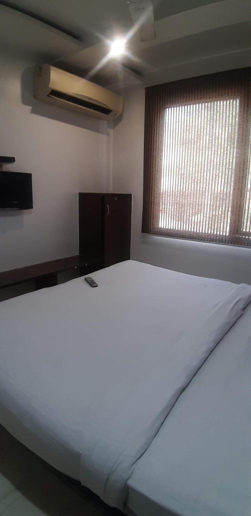 Hotel A10 New Delhi Extérieur photo
