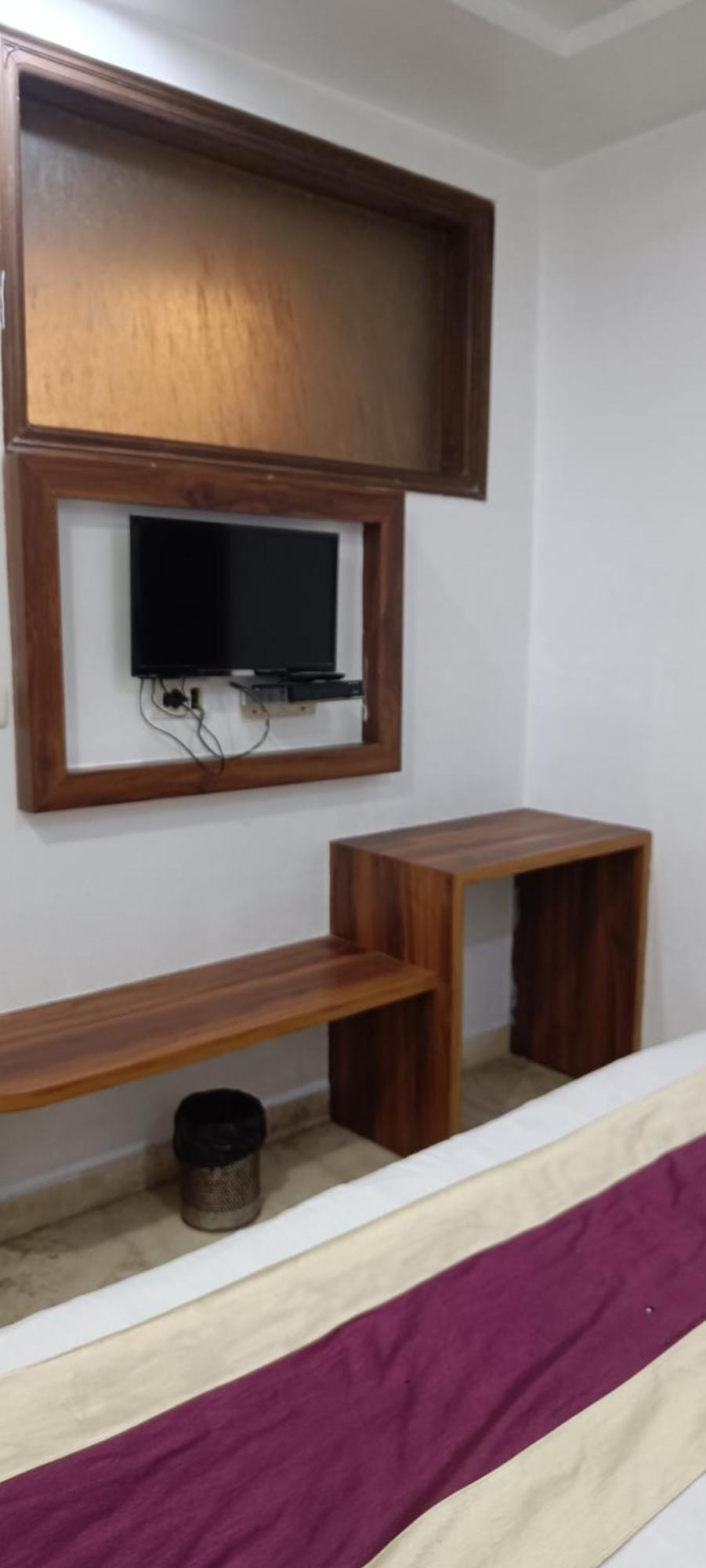 Hotel A10 New Delhi Extérieur photo