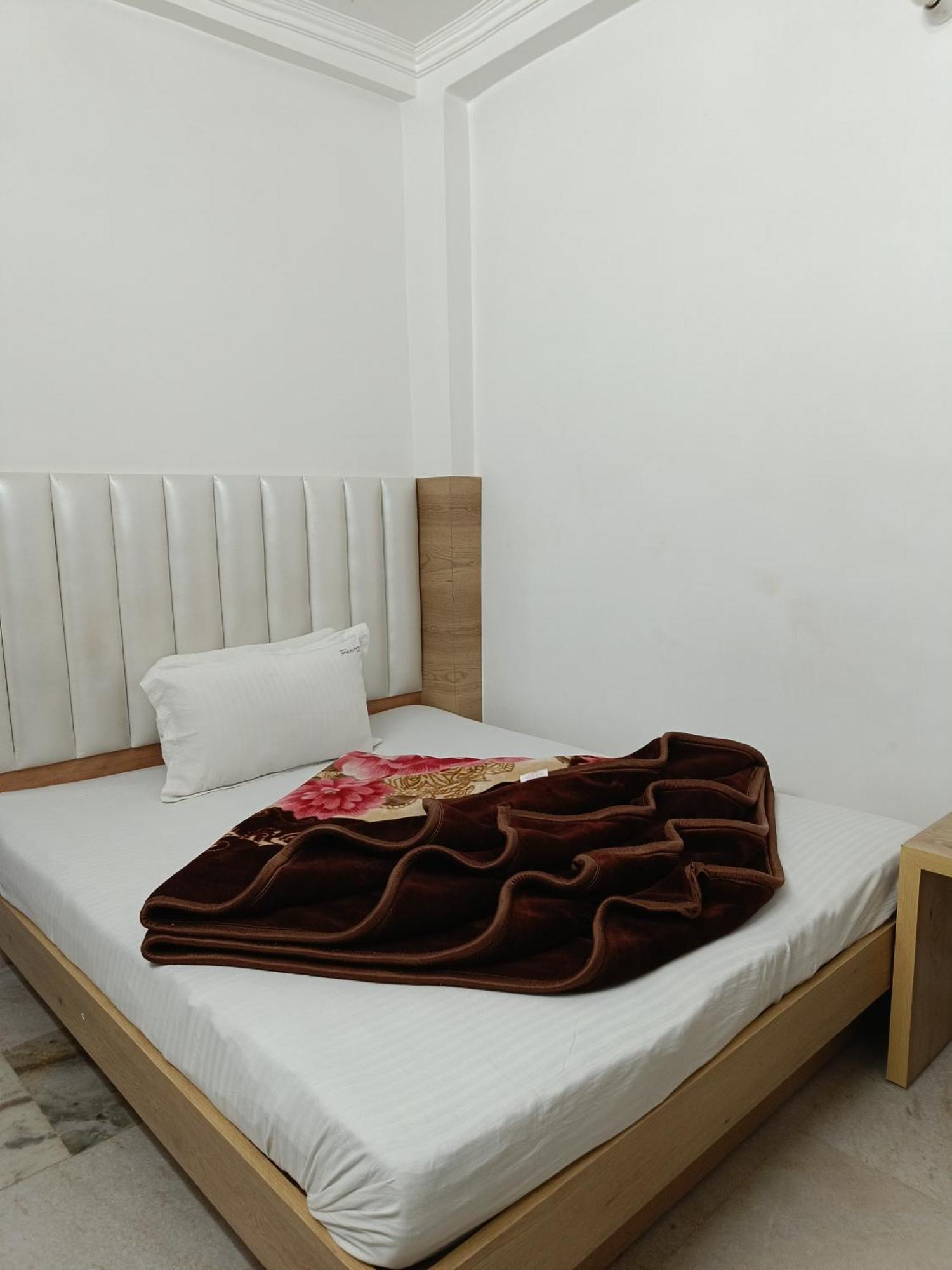 Hotel A10 New Delhi Extérieur photo